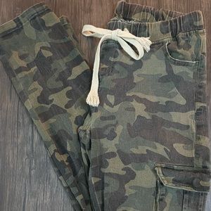 Camp cargo joggers